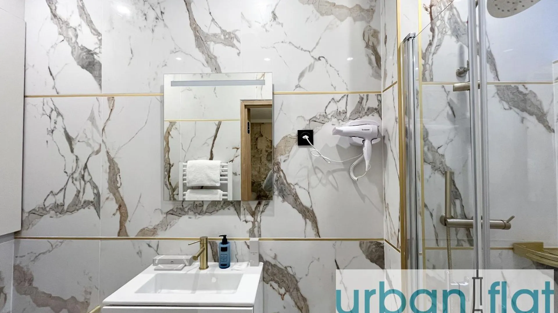 Urban Flat - 196 Saint Honore Paris