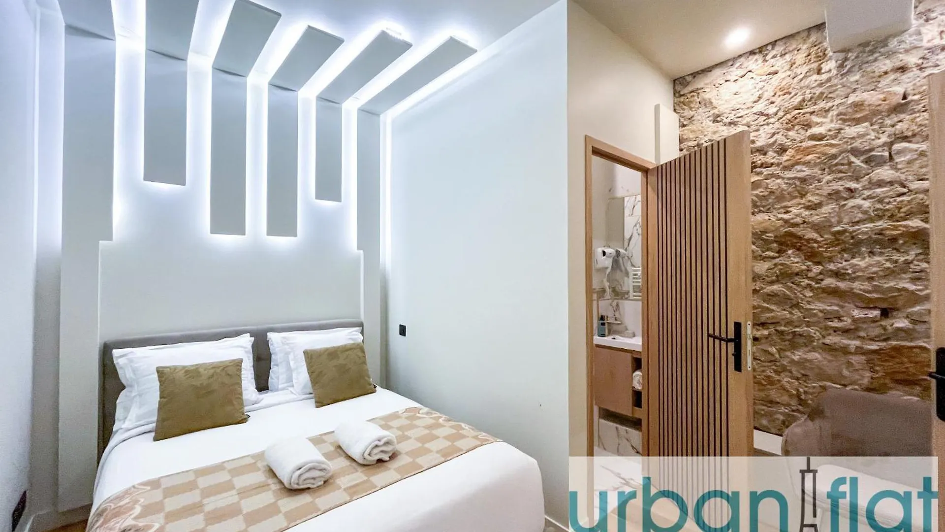 Urban Flat - 196 Saint Honore Paris Apartment