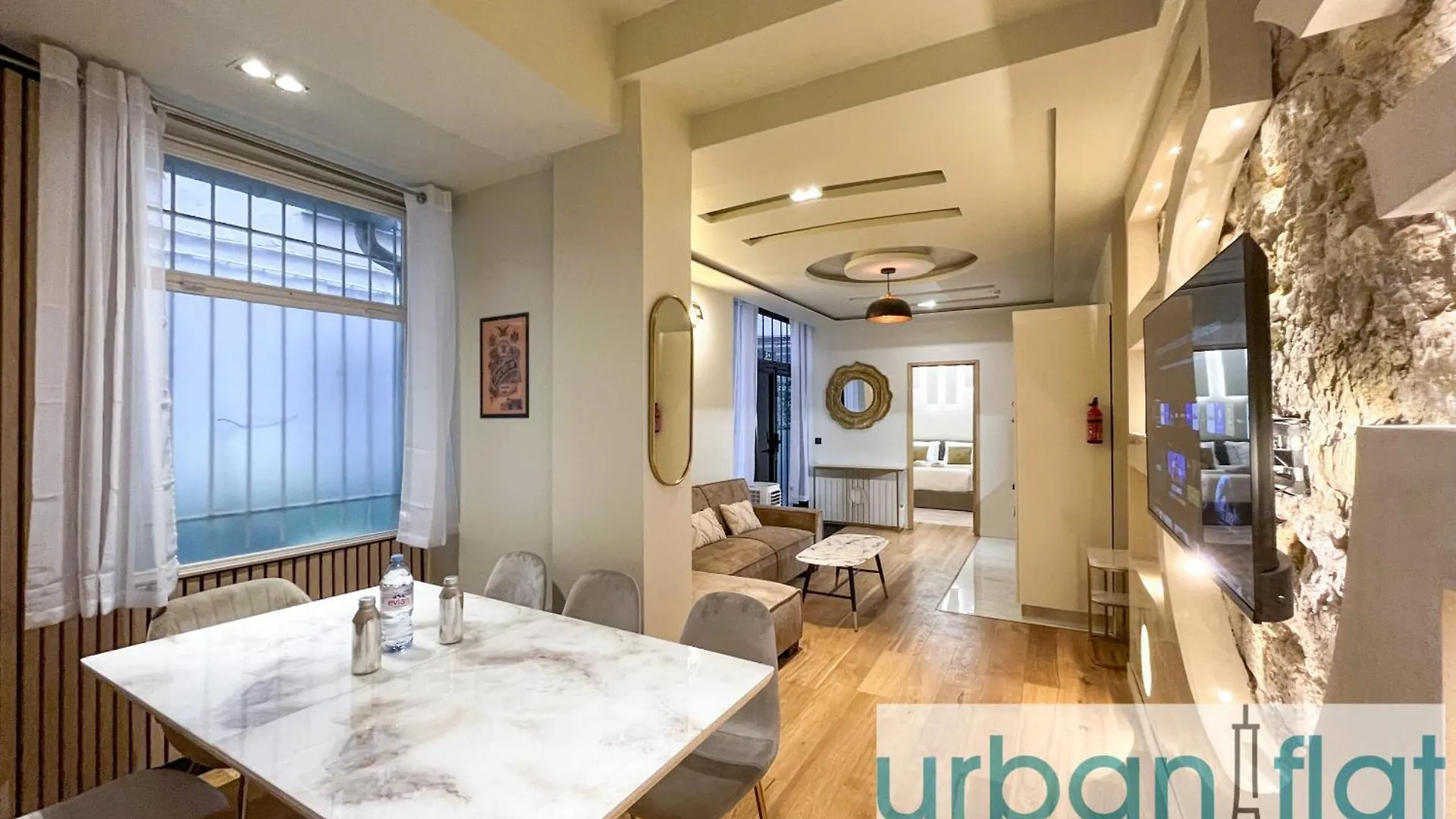 Urban Flat - 196 Saint Honore Paris Apartment