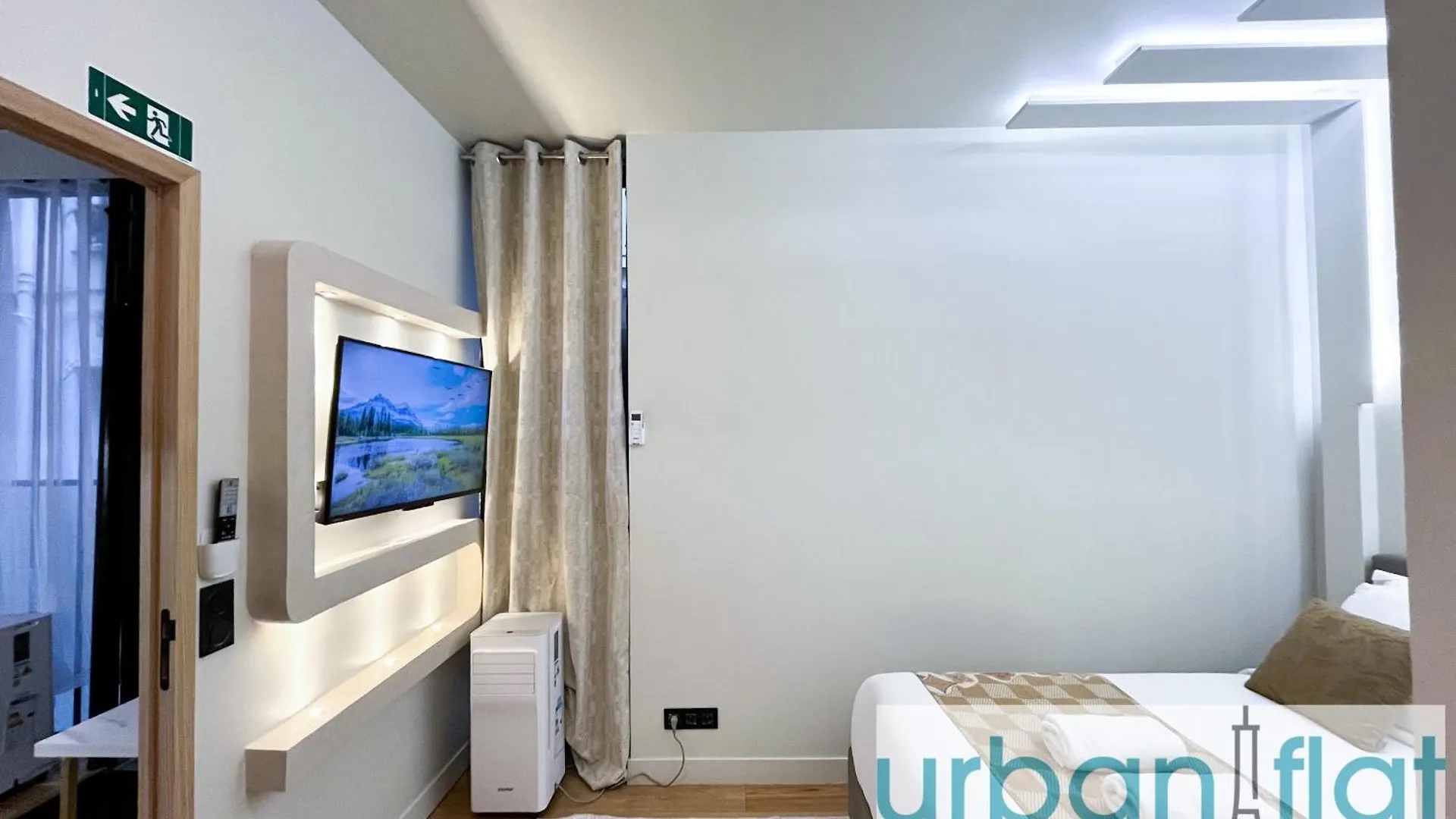 Apartment Urban Flat - 196 Saint Honore Paris France