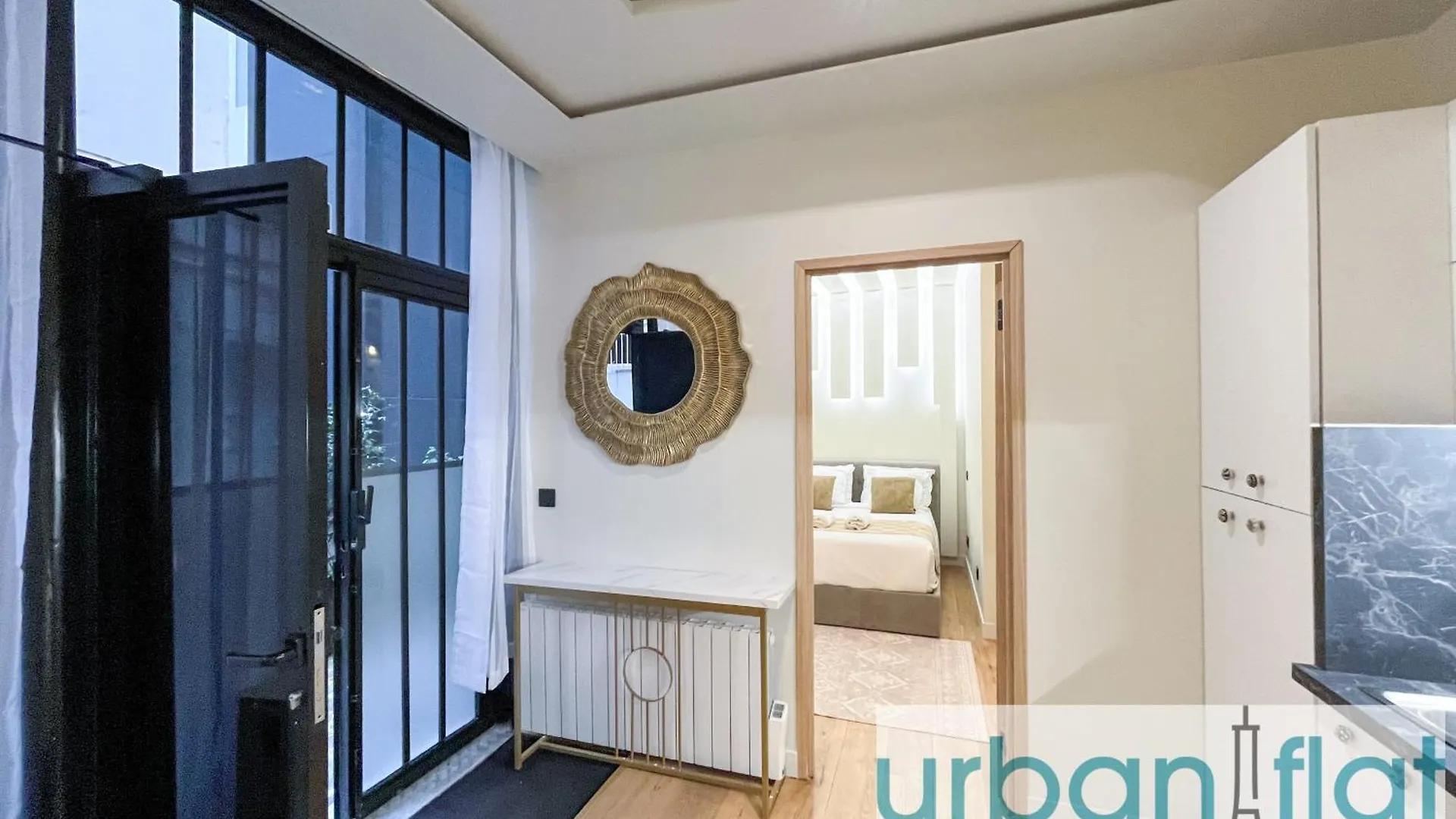 Urban Flat - 196 Saint Honore Paris Frankrike